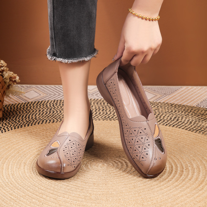 Comfortable non-slip leather sandals